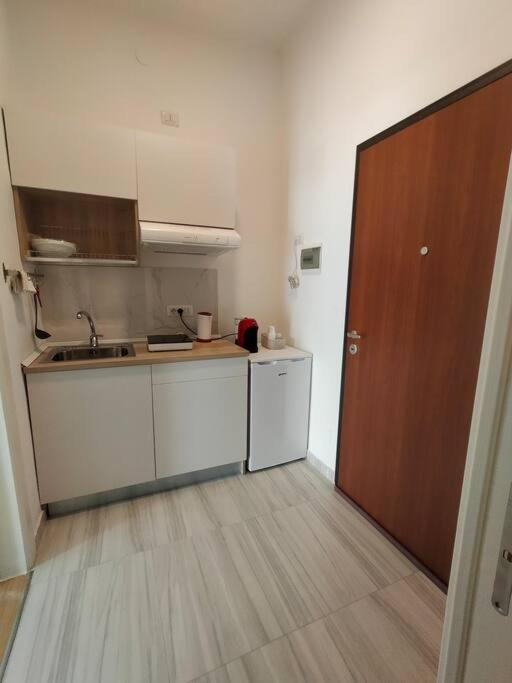 Aura Apartment Bari Exterior foto